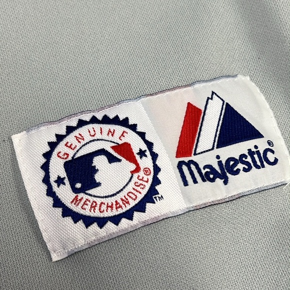 Philadelphia Phillies Majestic Gray Road Authentic Collection Flex Base Jersey - Picture 6 of 9